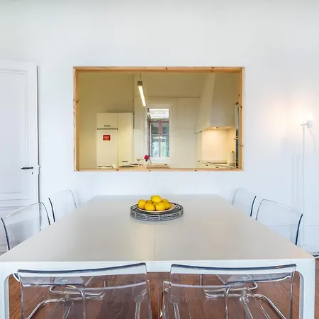 Vistas Al Nautico Y Paseo Maritimo De * فيجو