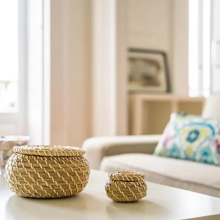 Vistas Al Nautico Y Paseo Maritimo De