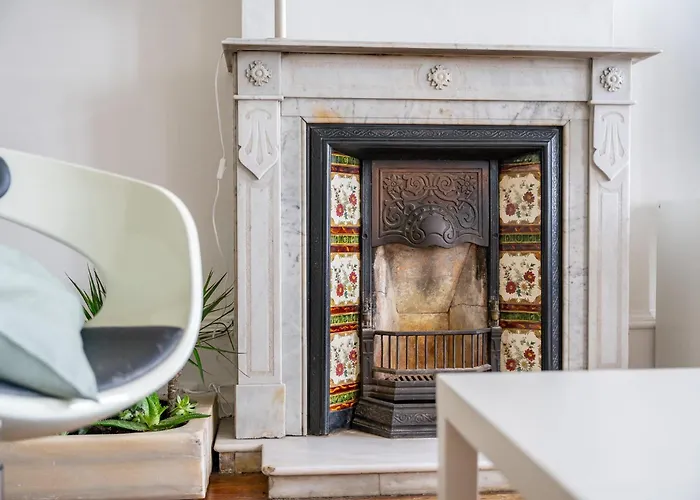 Vistas Al Nautico Y Paseo Maritimo De Vigo