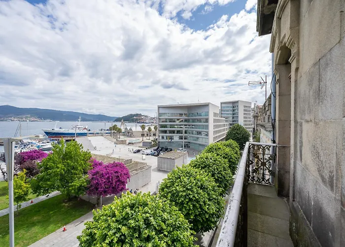 Vistas Al Nautico Y Paseo Maritimo De Apartmán Vigo