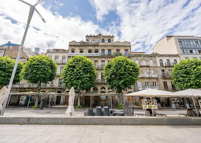 Vistas Al Nautico Y Paseo Maritimo De Vigo